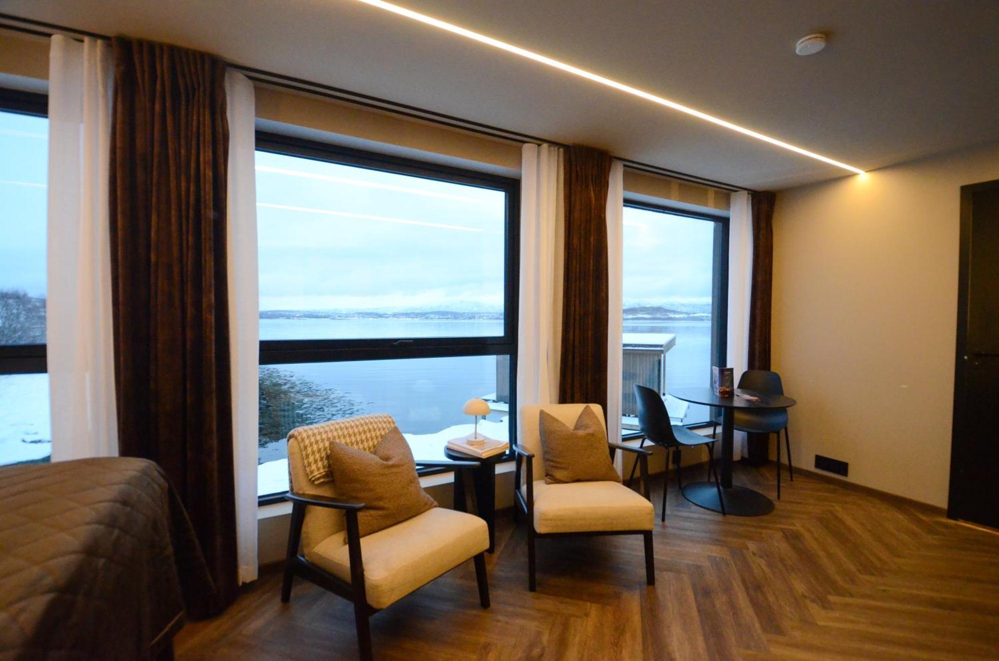 Steam Pier Apartman Kvaloya Szoba fotó