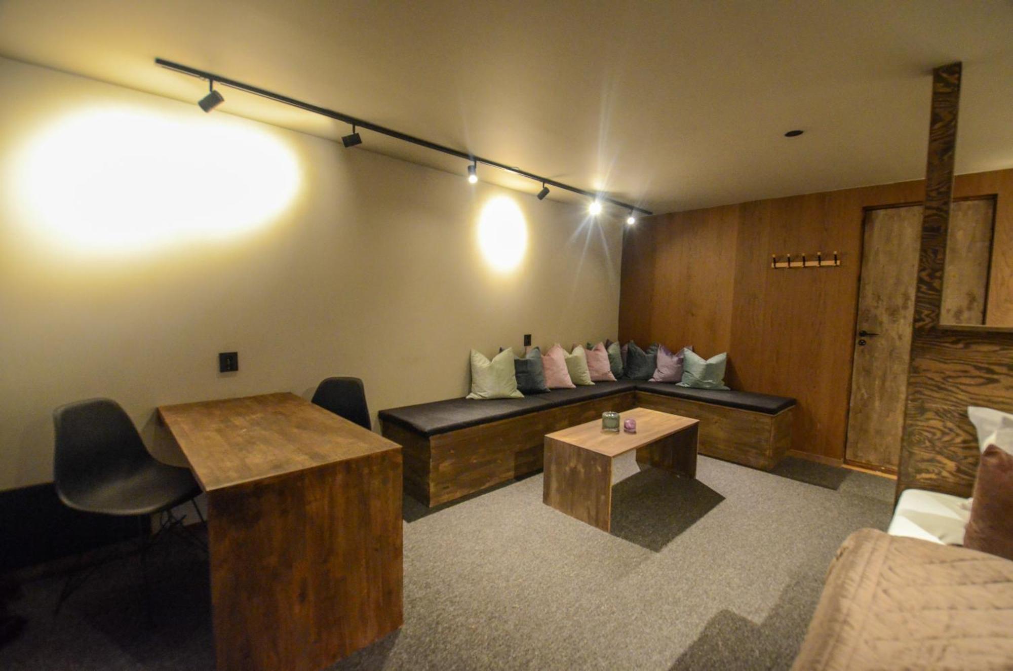 Steam Pier Apartman Kvaloya Szoba fotó