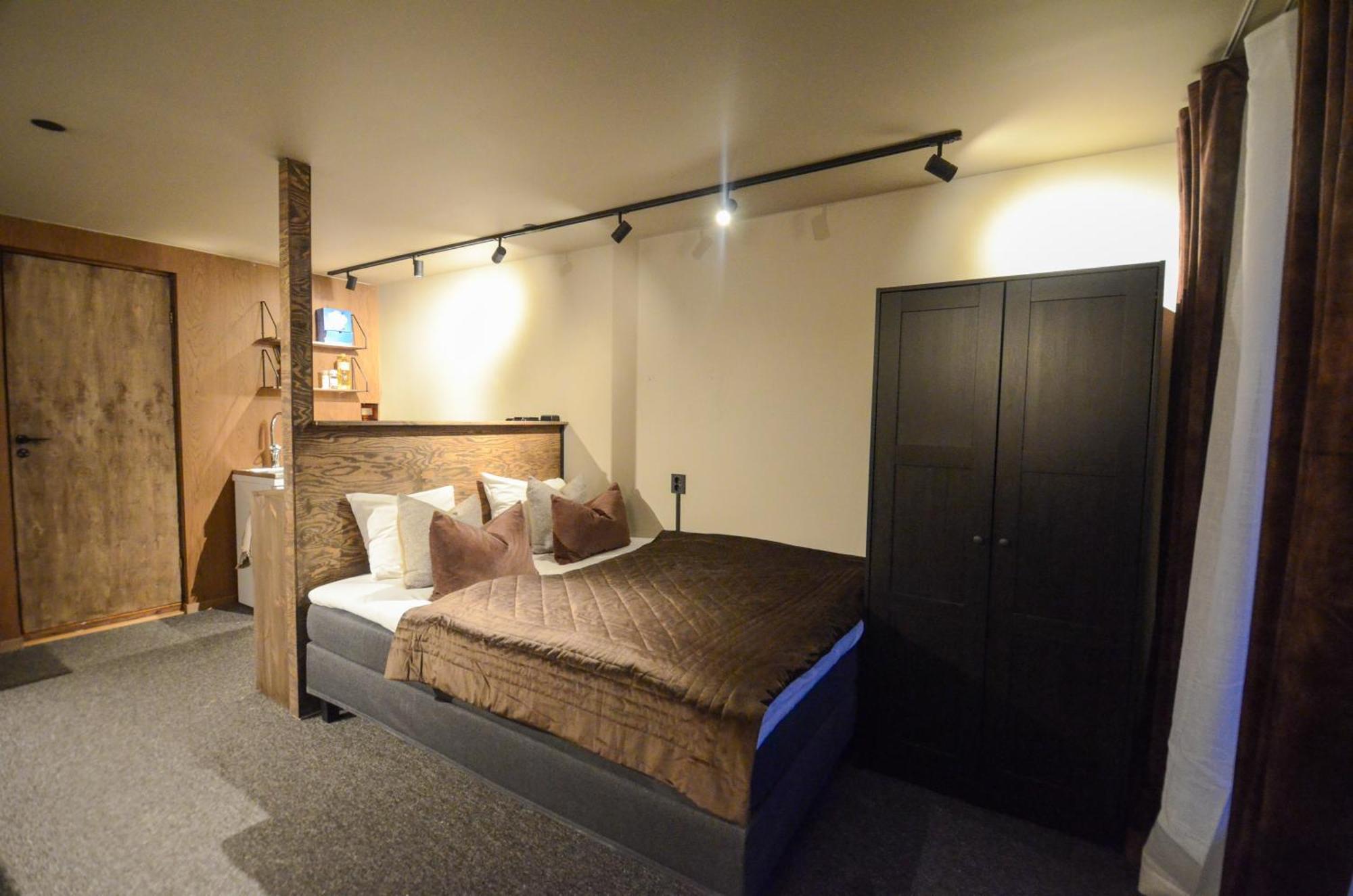 Steam Pier Apartman Kvaloya Szoba fotó
