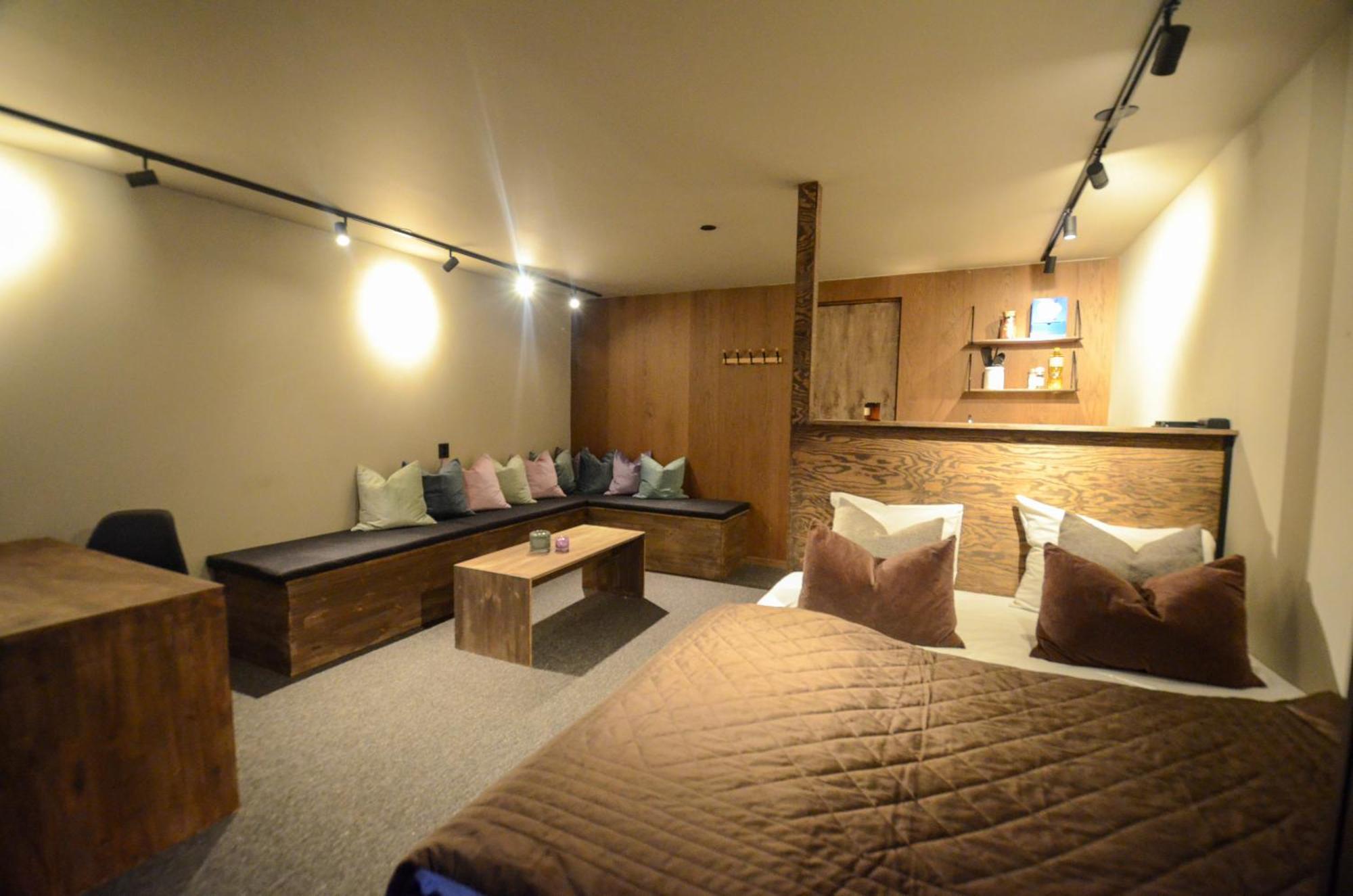 Steam Pier Apartman Kvaloya Szoba fotó
